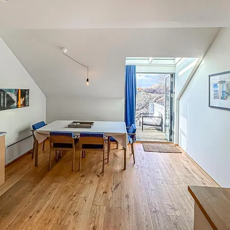 In With House Sea View *